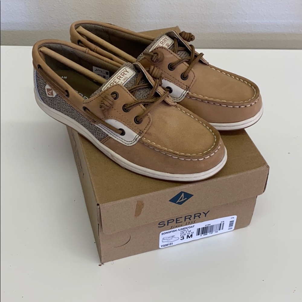 Kid’s size 3 Sperry’s